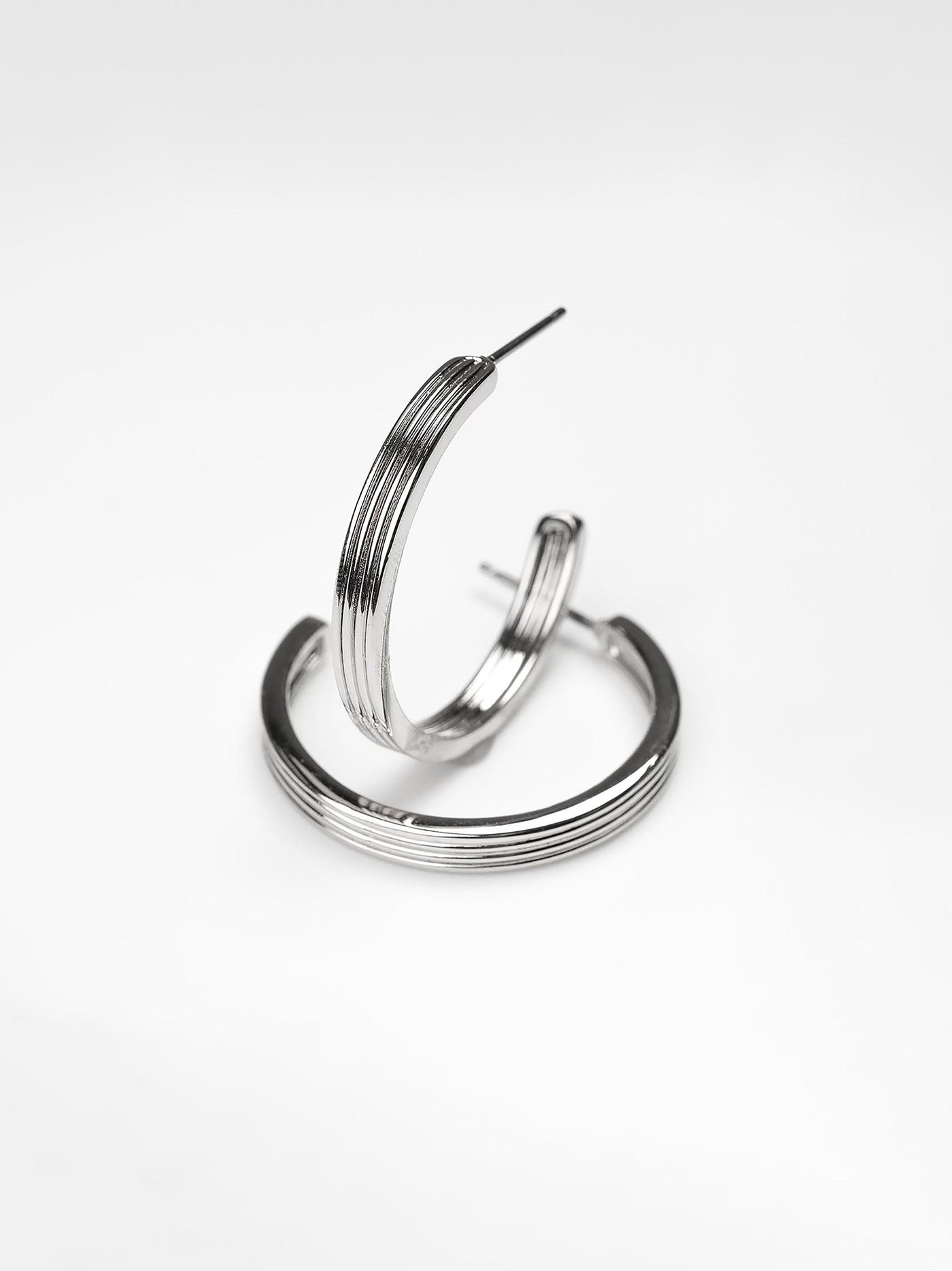 Sheila Earrings | Silver - Medium