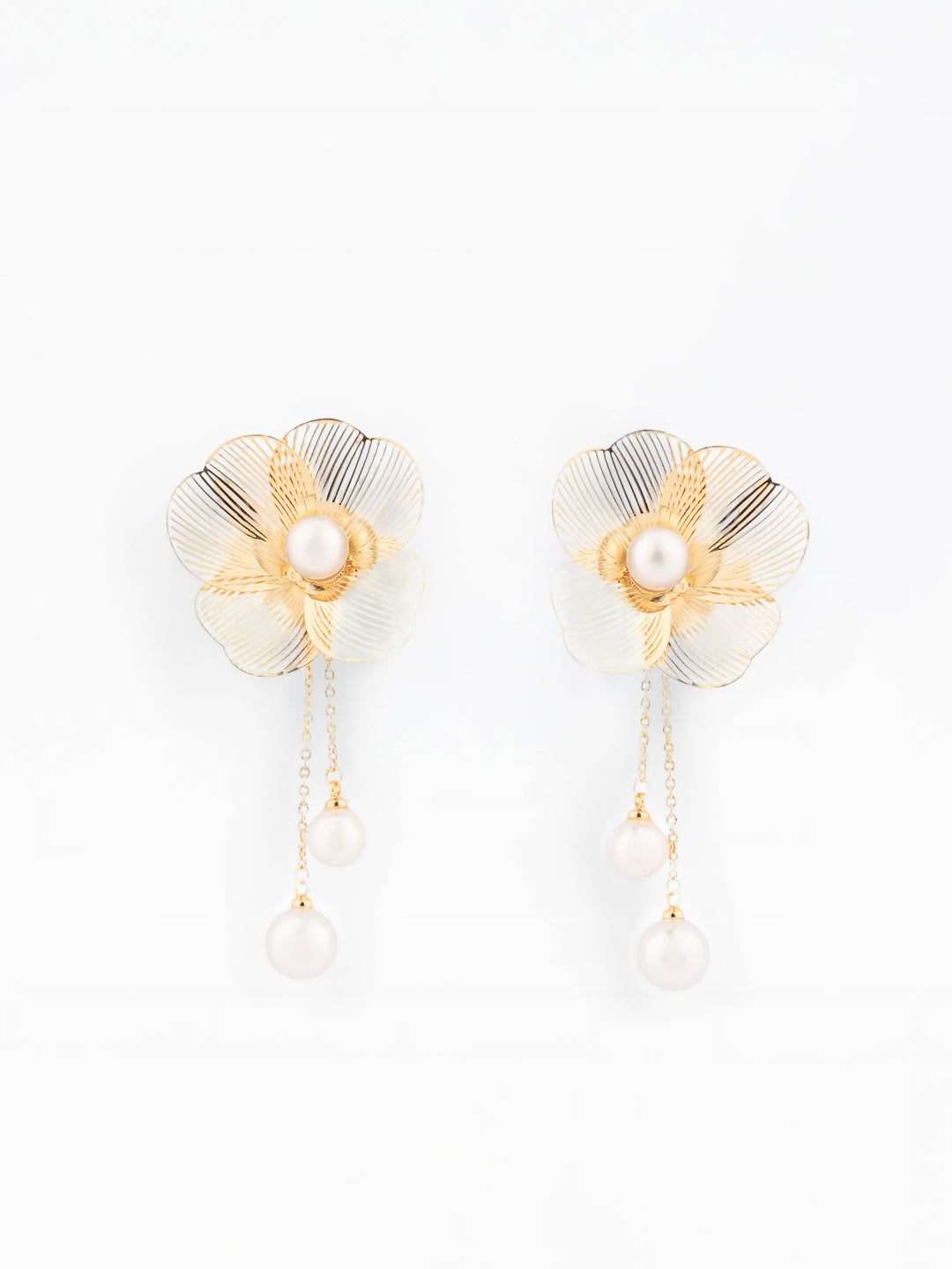 Liza Flower Pearl Earrings – MICHELLE MCDOWELL